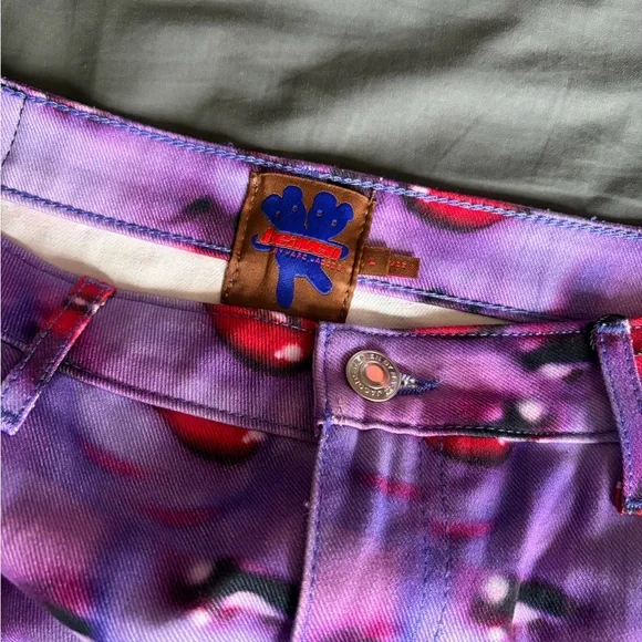 Icecream Marc Jacobs Purple Mini Skirt with Red Lip Print - Picture 3 of 6
